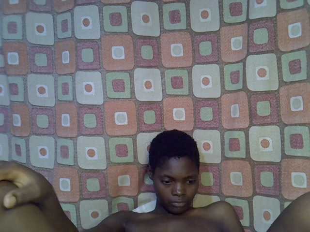 Slender-kerry live cam on BongaCams