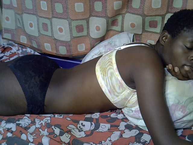 Slender-kerry live cam on BongaCams