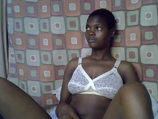 Slender-kerry live cam on BongaCams