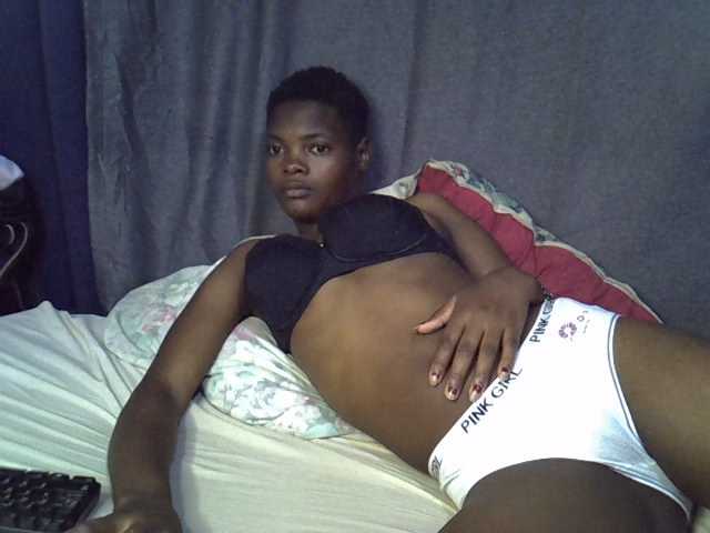 Slender-kerry live cam on BongaCams
