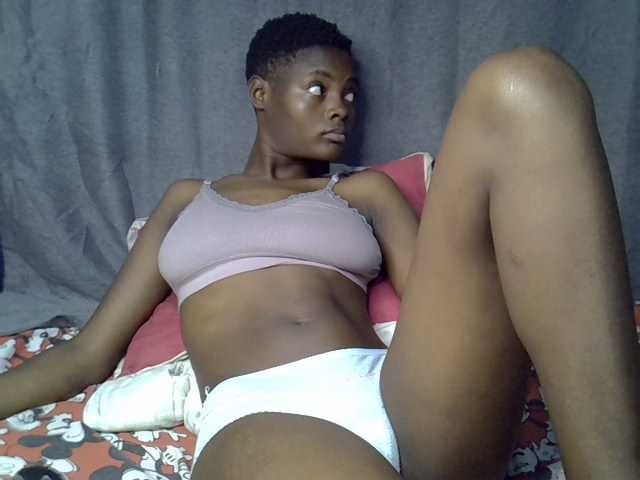 Slender-kerry live cam on BongaCams