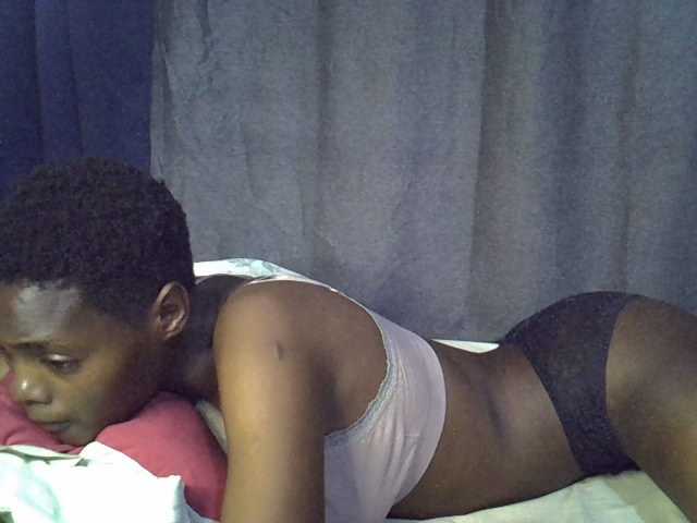 Slender-kerry live cam on BongaCams