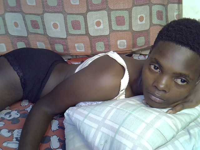 Slender-kerry live cam on BongaCams