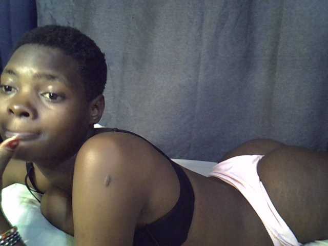 Slender-kerry live cam on BongaCams