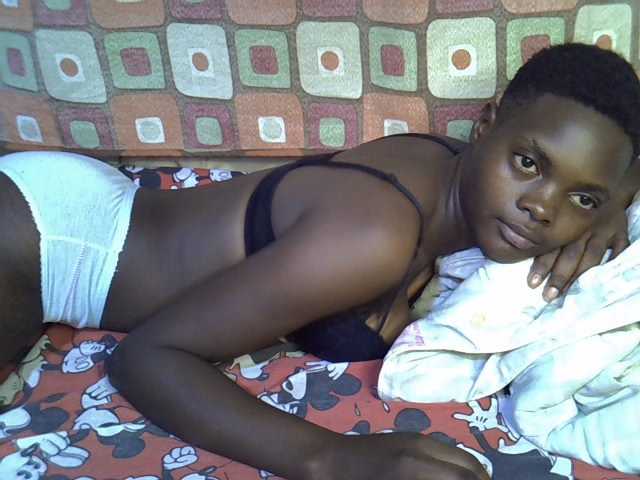 Slender-kerry live cam on BongaCams