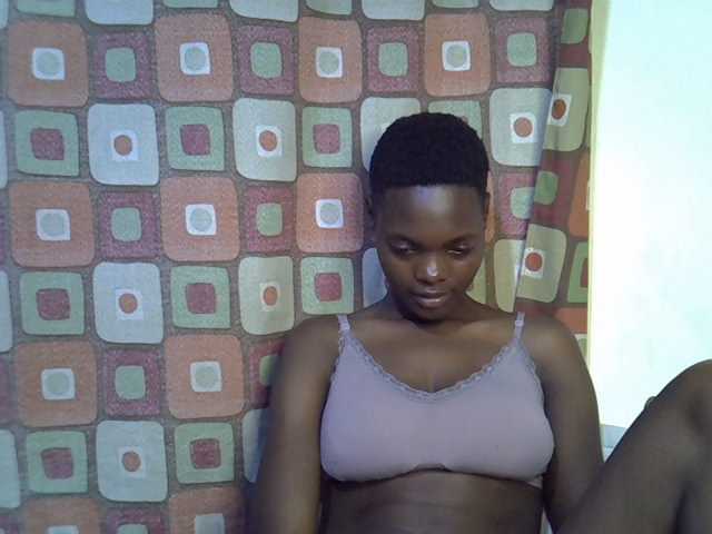Slender-kerry live cam on BongaCams