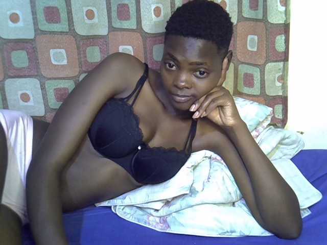 Slender-kerry live cam on BongaCams