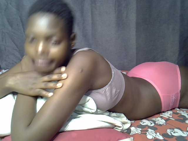 Slender-kerry live cam on BongaCams