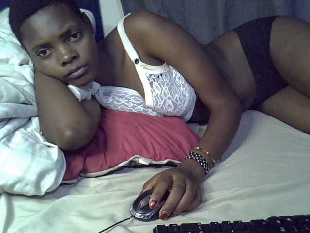 Slender-kerry live cam on BongaCams