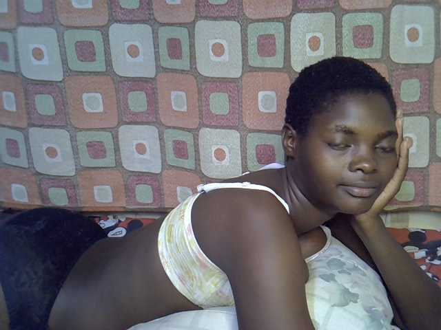 Slender-kerry live cam on BongaCams