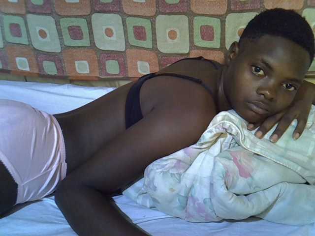 Slender-kerry live cam on BongaCams