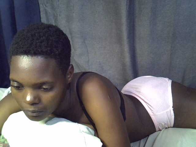Slender-kerry live cam on BongaCams