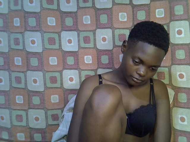 Slender-kerry live cam on BongaCams