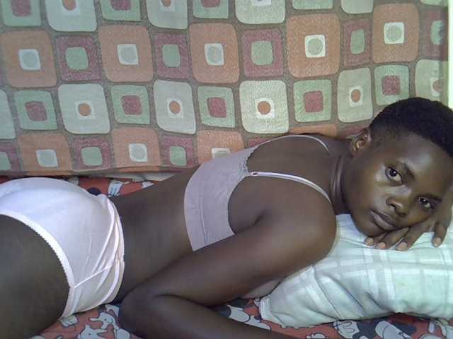 Slender-kerry live cam on BongaCams