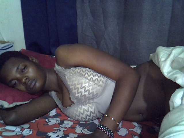 Slender-kerry live cam on BongaCams