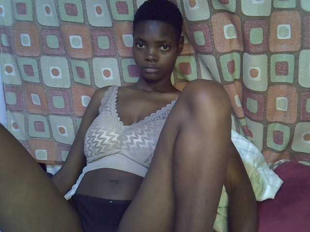 Slender-kerry live cam on BongaCams