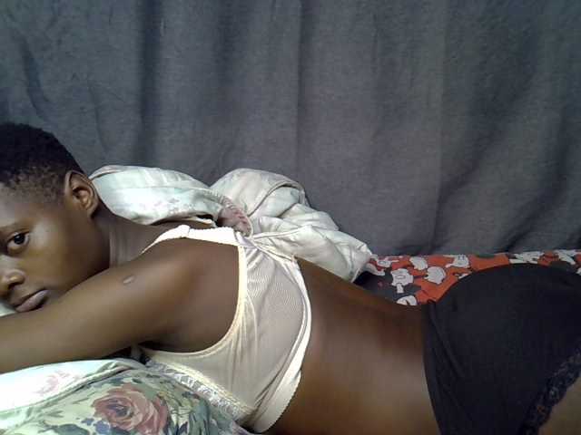 Slender-kerry live cam on BongaCams