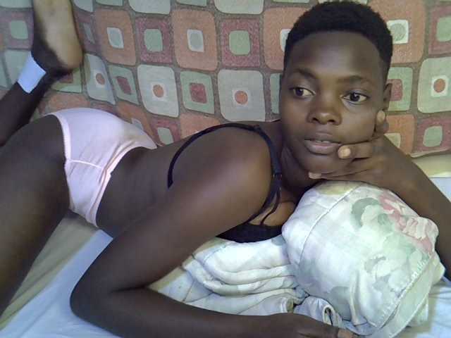 Slender-kerry live cam on BongaCams