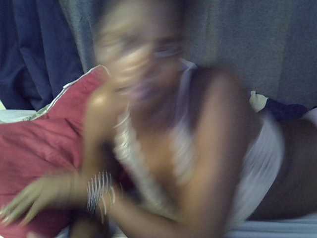 Slender-kerry live cam on BongaCams