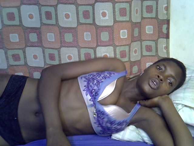 Slender-kerry live cam on BongaCams