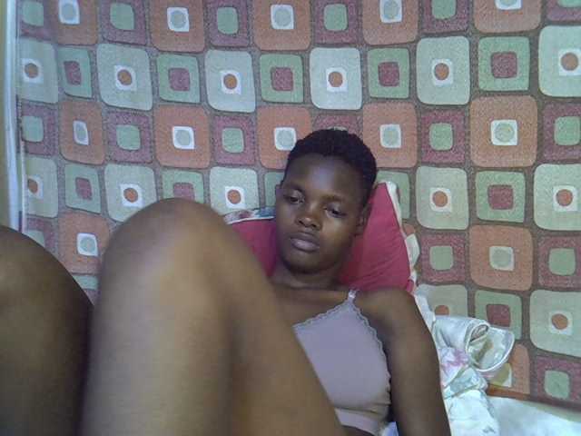 Slender-kerry live cam on BongaCams