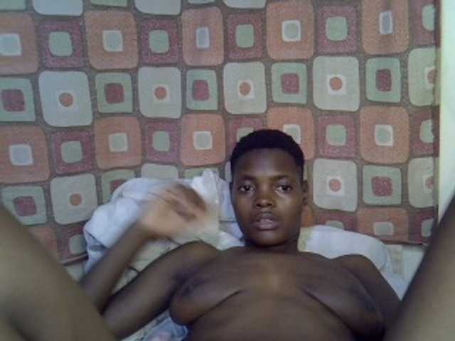 Slender-kerry live cam on BongaCams