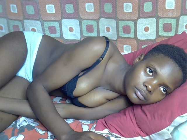 Slender-kerry live cam on BongaCams