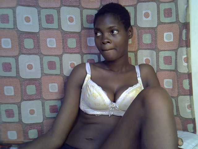 Slender-kerry live cam on BongaCams