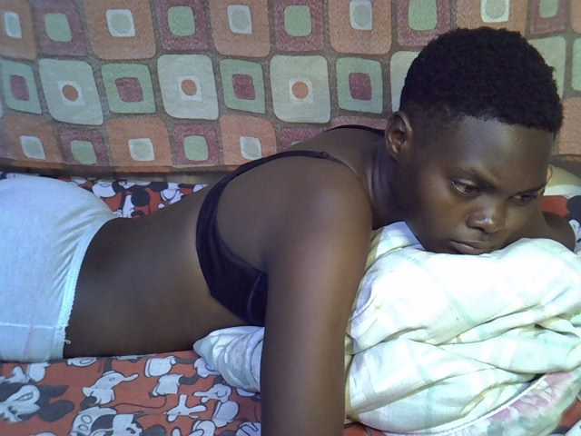 Slender-kerry live cam on BongaCams