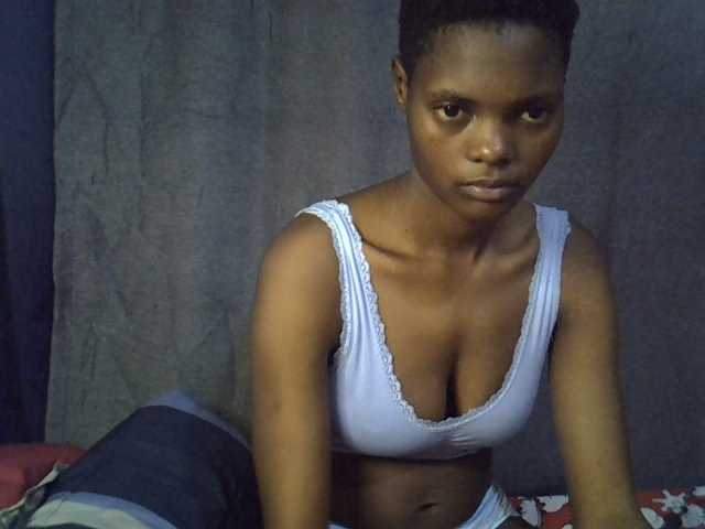 Slender-kerry live cam on BongaCams