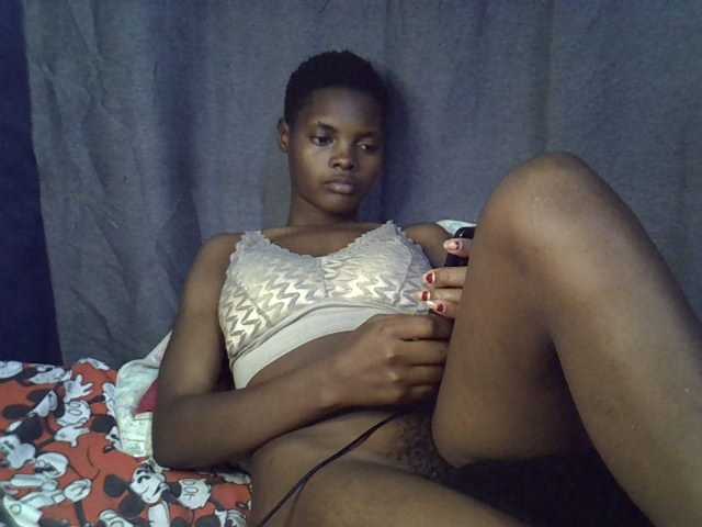 Slender-kerry live cam on BongaCams
