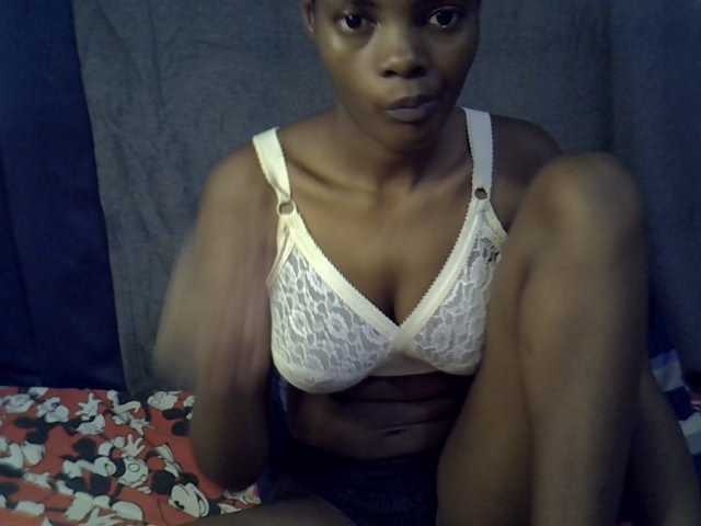 Slender-kerry live cam on BongaCams