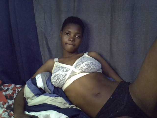 Slender-kerry live cam on BongaCams