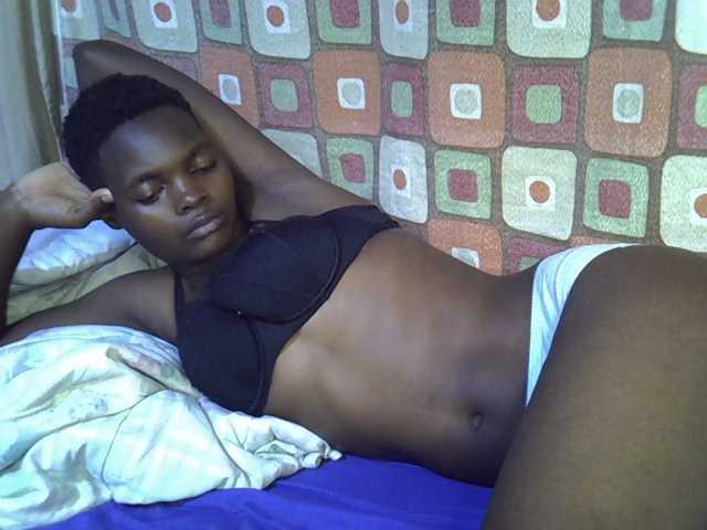 Slender-kerry live cam on BongaCams