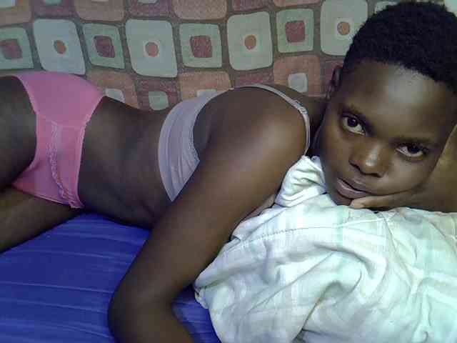 Slender-kerry Live Webcam on BongaCams