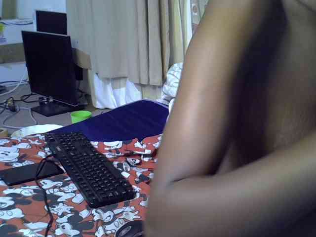 Slender-kerry webcam