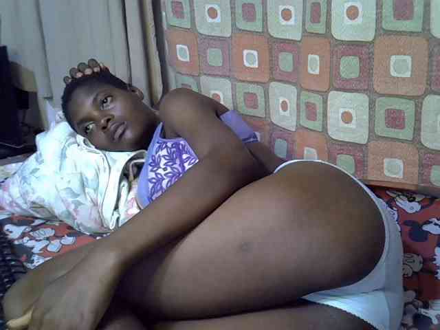 Slender-kerry Live Webcam on BongaCams