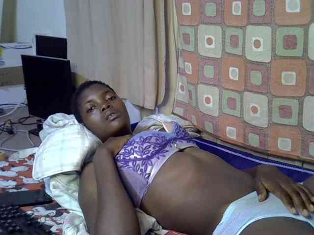 Slender-kerry Live Webcam on BongaCams