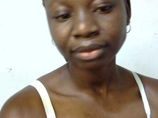 le modèle Sexy-tasha est en webcam porno dans un show sur le site bongacams, il possède les tags suivants: Ebony,Brunette,Trimmed