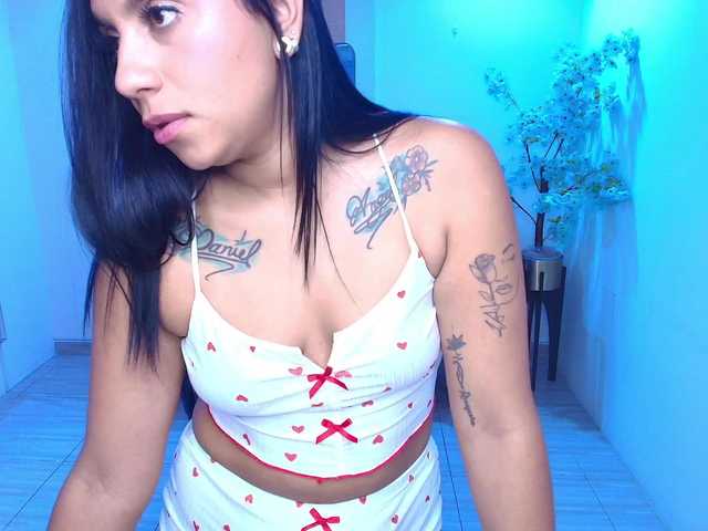Natasha-walker live cam on BongaCams