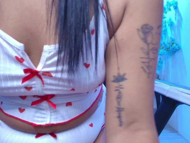 Natasha-walker live cam on BongaCams