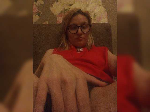 Afradita21 live webcam show