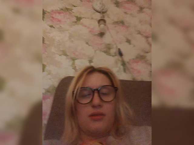 Afradita21 live webcam show
