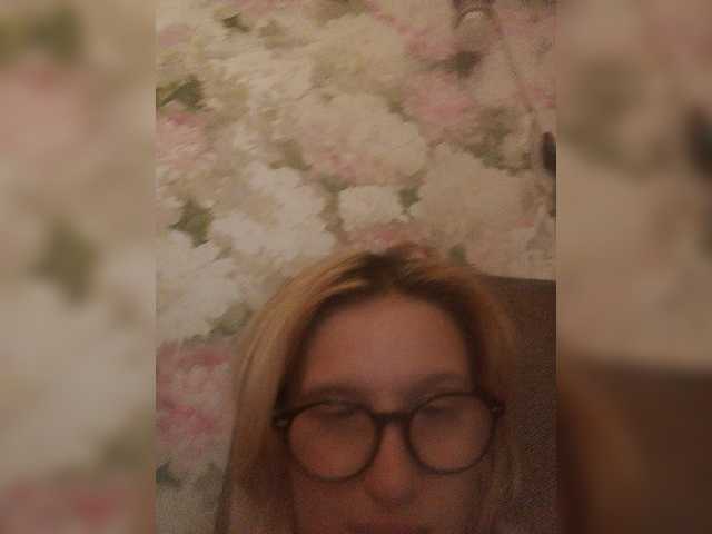 Afradita21 live webcam show