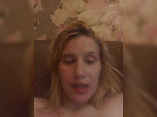 Afradita21 live webcam show