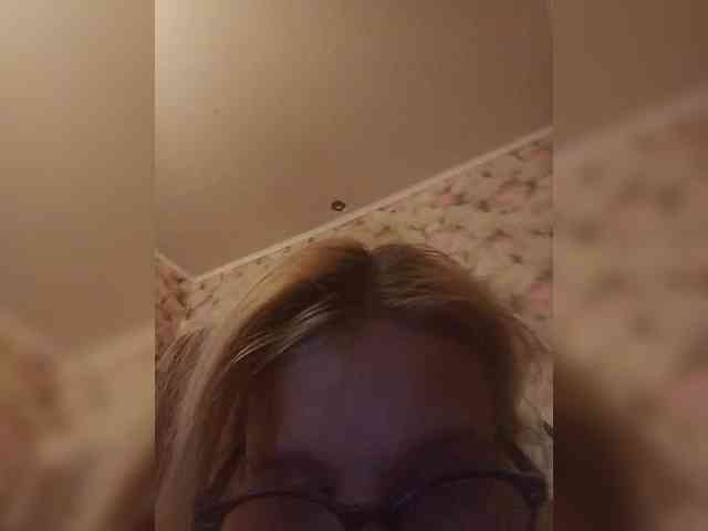 Afradita21's cam show statistics and live stream