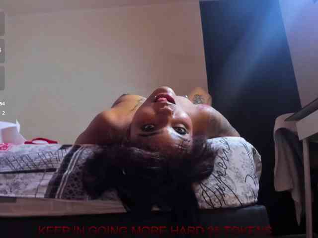 Gothic-slut-without-limi
