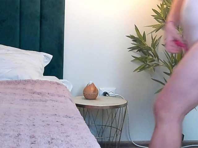 Lillahinari live cam on BongaCams