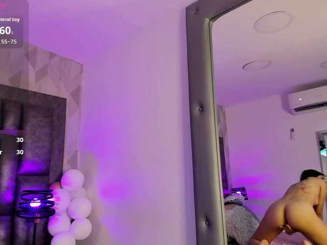 ZoeWilson live webcam show