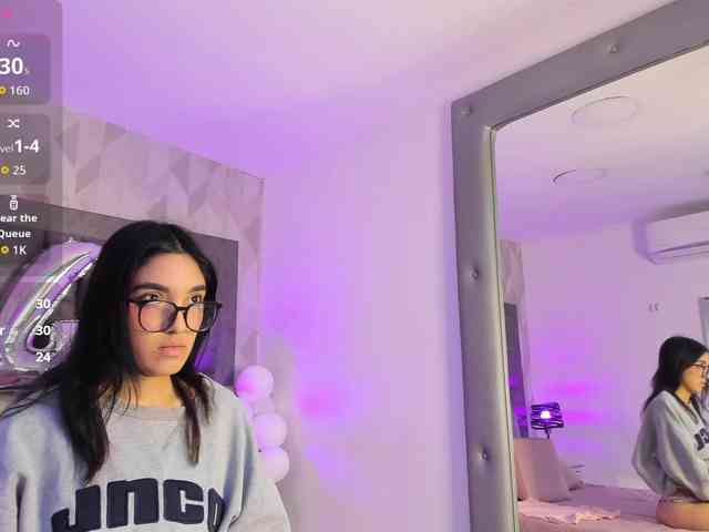 ZoeWilson webcam
